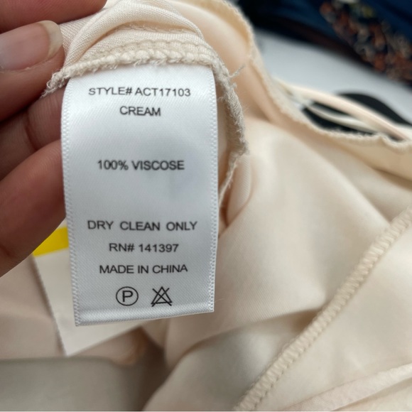 Astr The Label Rosemomt Camisole In Cream Sizes Medium & Large NWT - Picture 11 of 13